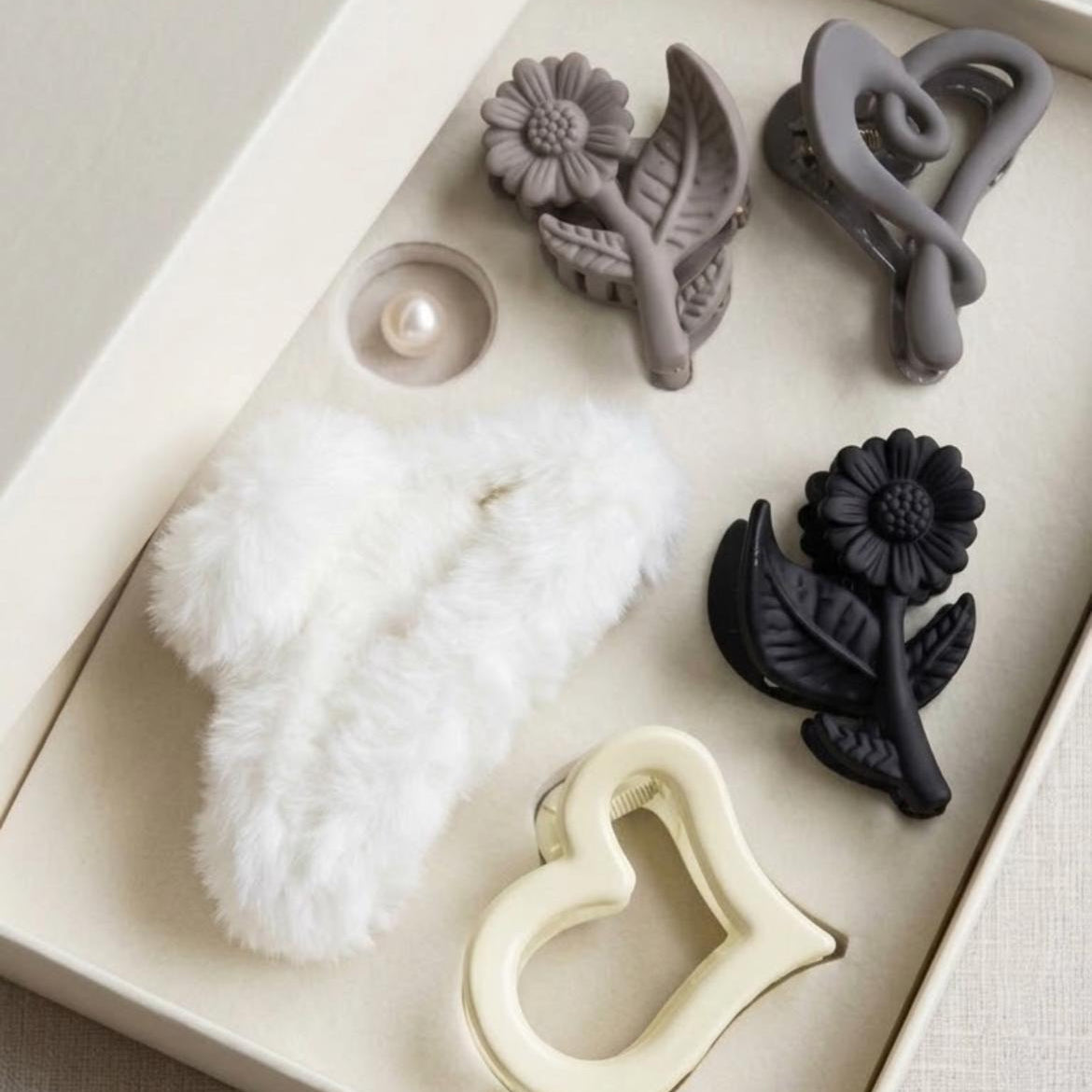 Cute Floral & Heart Shaped Hair Claw Clip Set