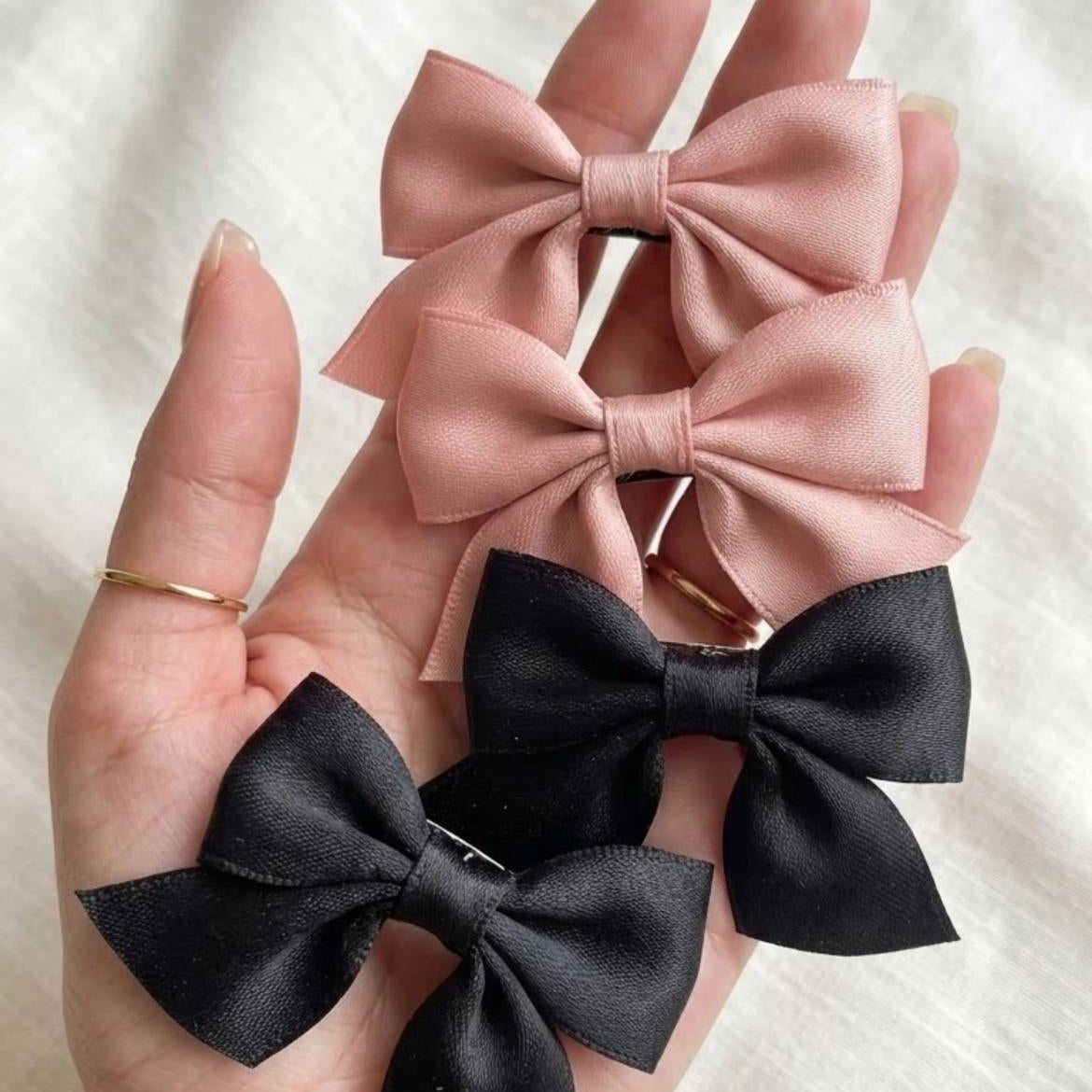 Classic Bow Alligator Hair Pin