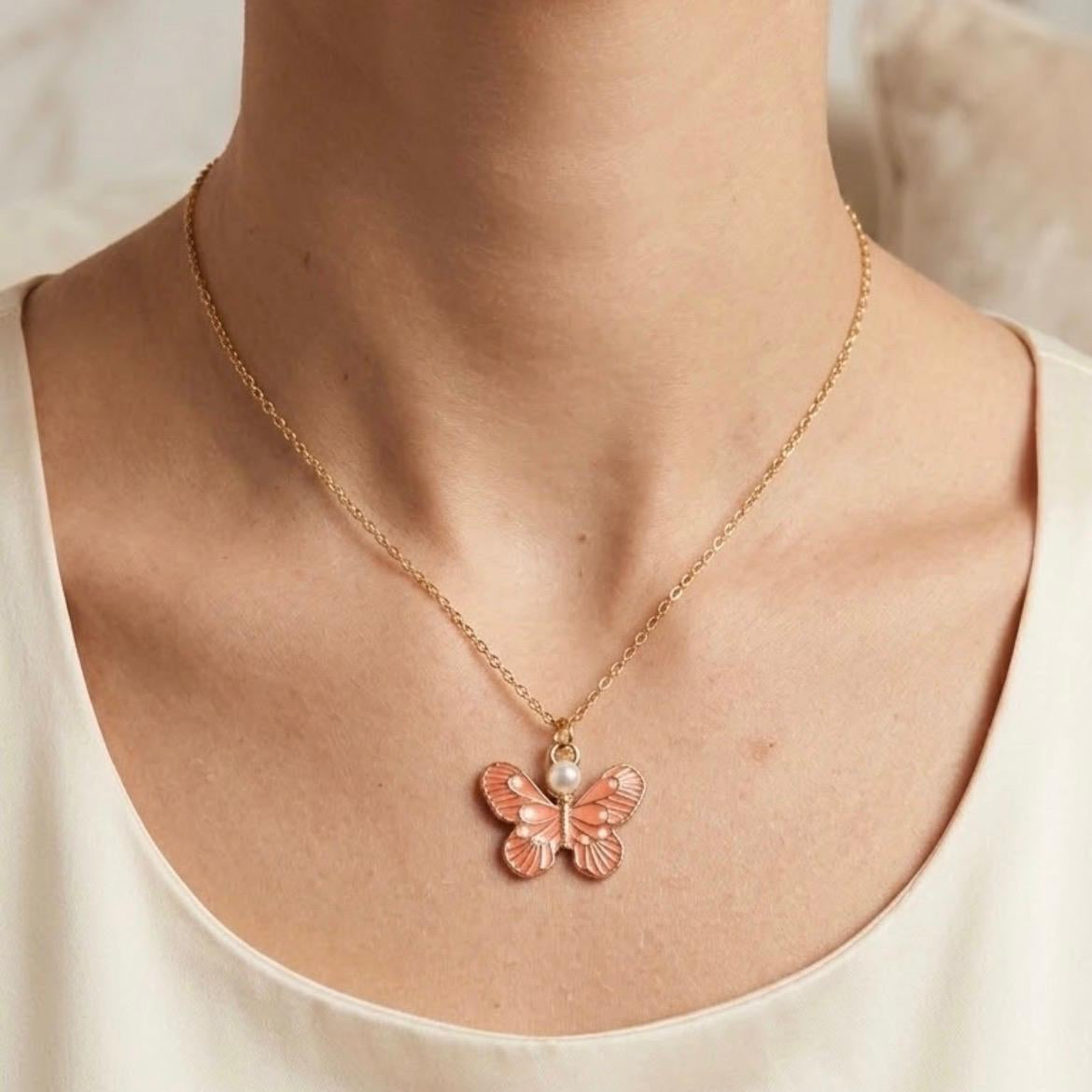 Minimalist pendant Necklace